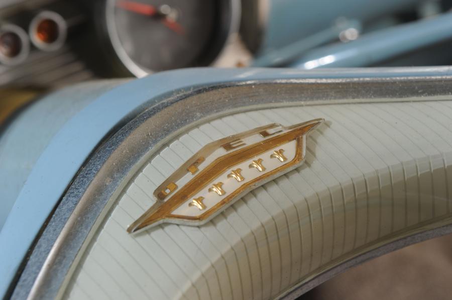 Детали интерьера Opel Kapitan Limousine 1961 года  (фото 3 из 6)